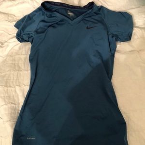 Women’s Nike Pro Workout Top!
